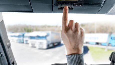 Smart-takhohraf druhoho pokolinnya G2V2 shcho novoho i yak pidhotuvaty avtopark