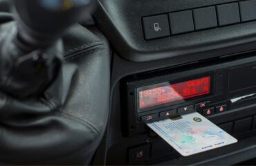 Yak obraty pravylnyy smart-takhohraf dlya vashoho transportu cheklist vid Tavido