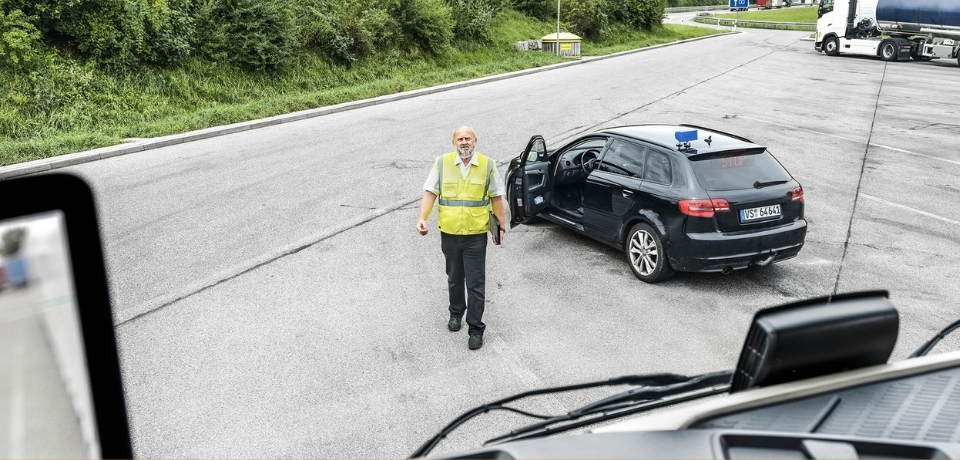Systema DSRC u takhohrafakh yak pratsyuye bezdrotova perevirka transportu na khodu